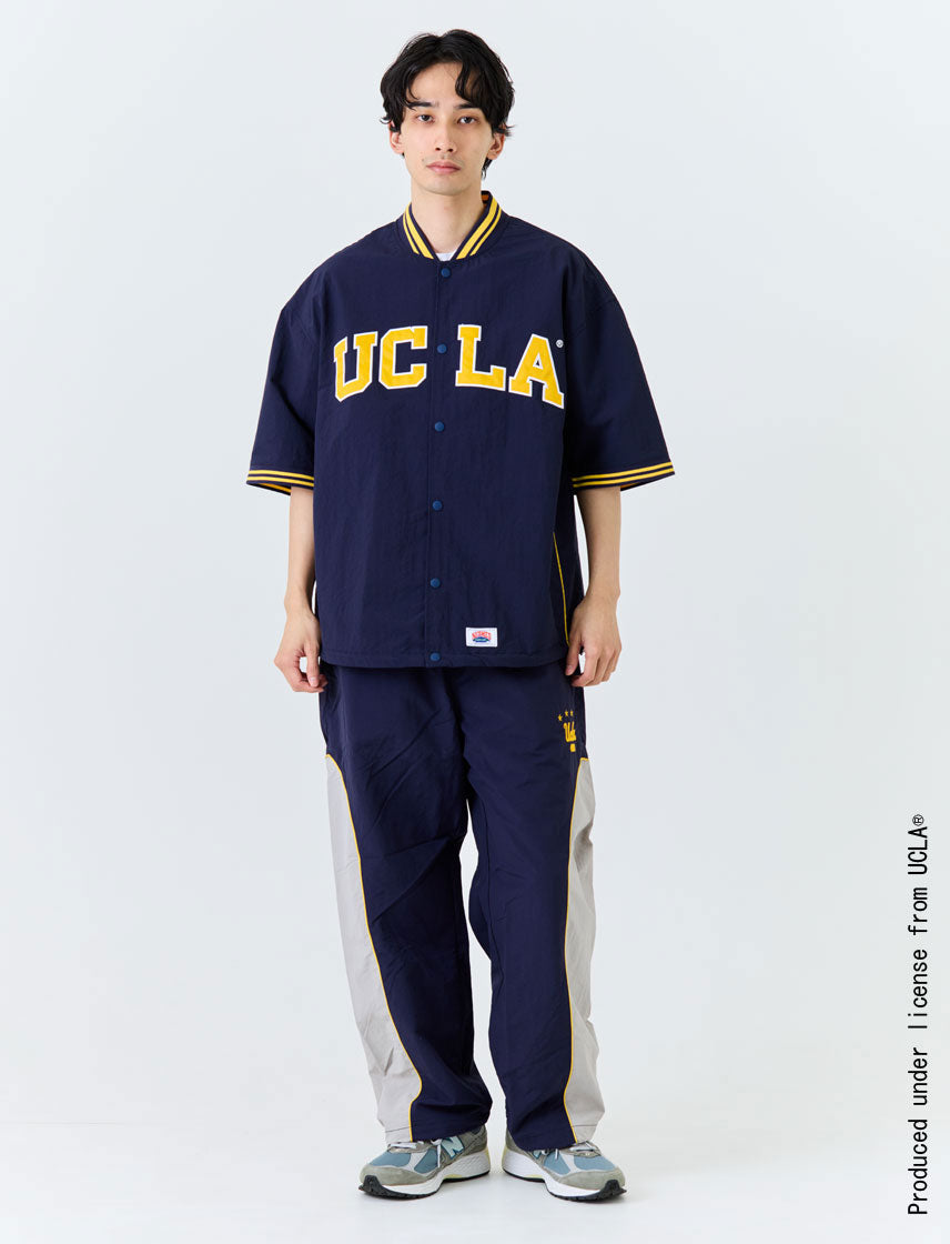 
                  
                    UCLA 棒球外套款式按扣襯衫
                  
                