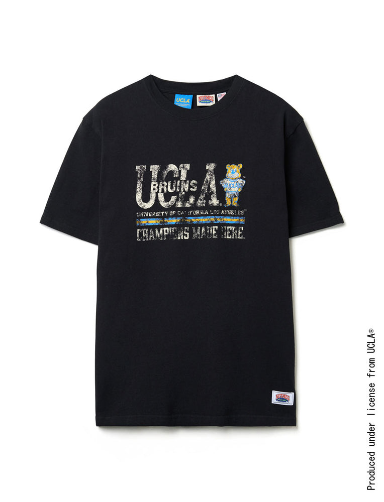 
                  
                    UCLA スローガン レギュラーシルエットT
                  
                