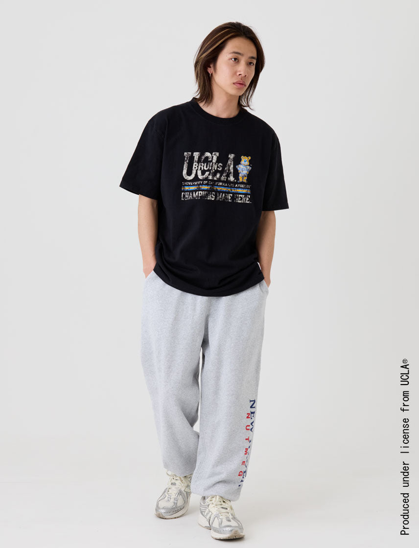 
                  
                    UCLA スローガン レギュラーシルエットT
                  
                