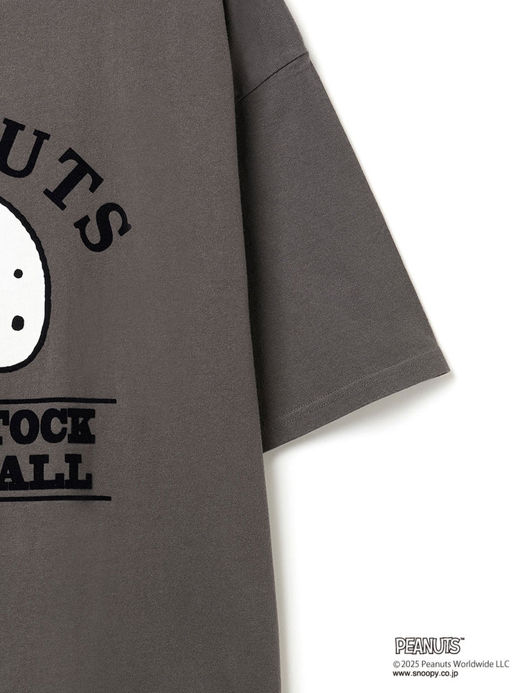 
                  
                    PEANUTS アーチロゴ フットボール BIG T
                  
                