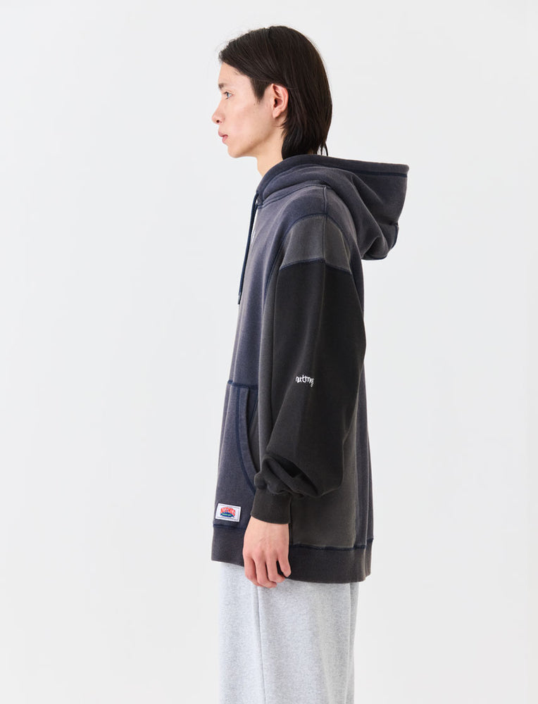 
                  
                    ケミカルウォッシュ 切替BIGプルパーカー
                  
                