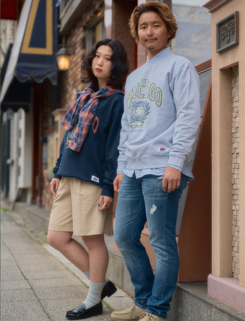 
                  
                    CHICAGO カレッジロゴトレーナー
                  
                